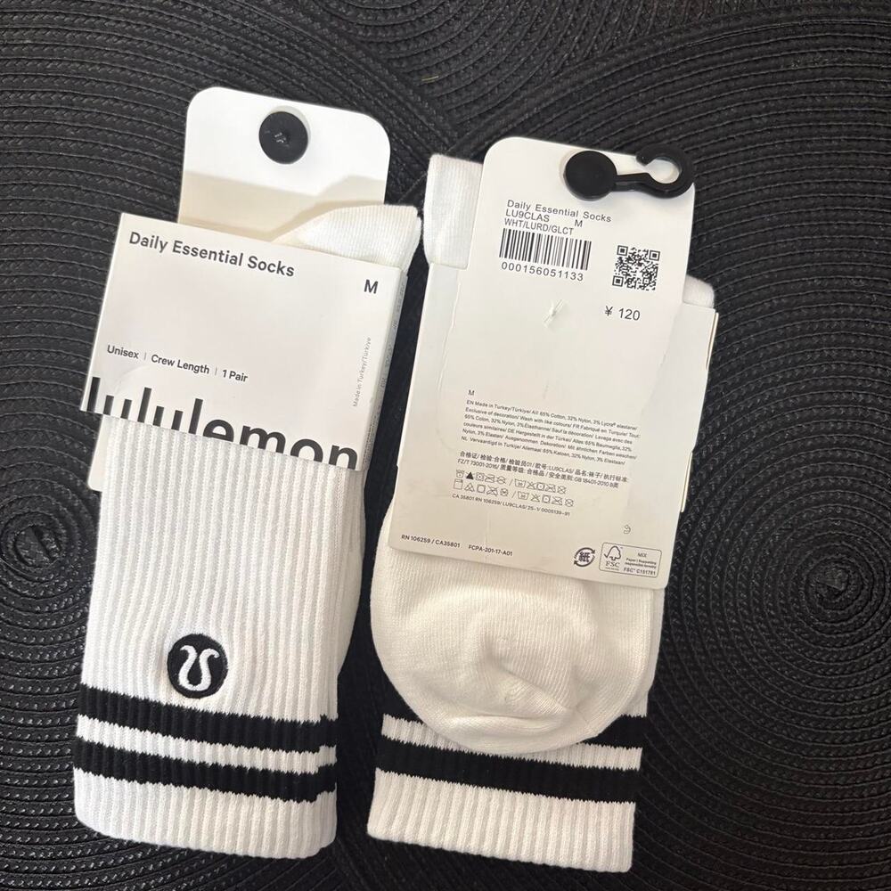 White lululemon socks size m